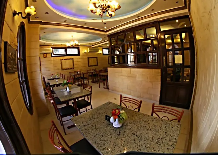 Отель Luxor 2*